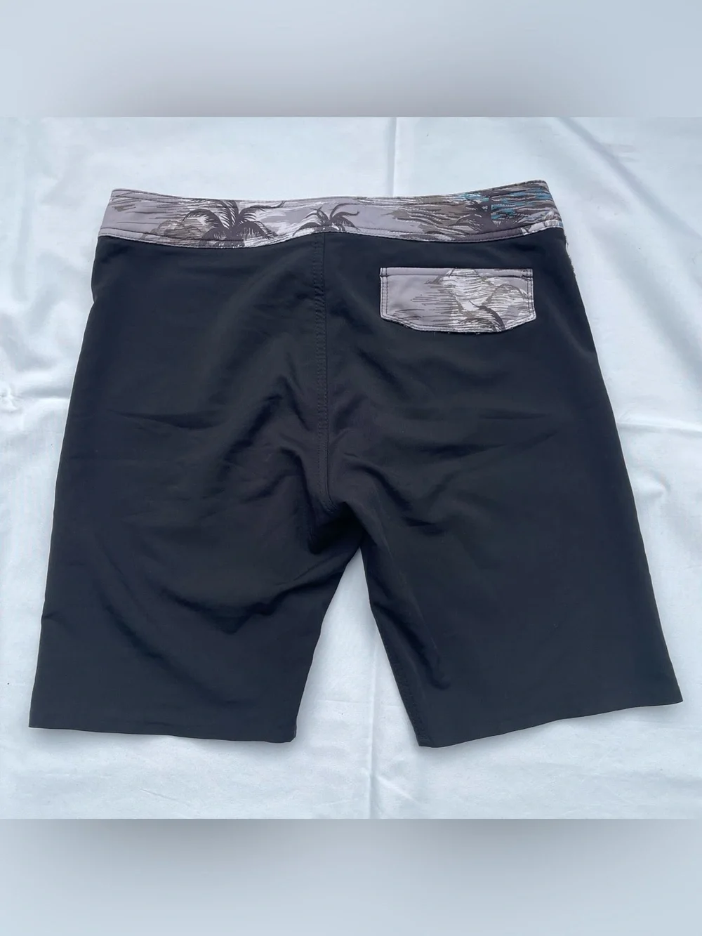 Fox Men's Black Swim Trunks with Patterned Waistband 30x9